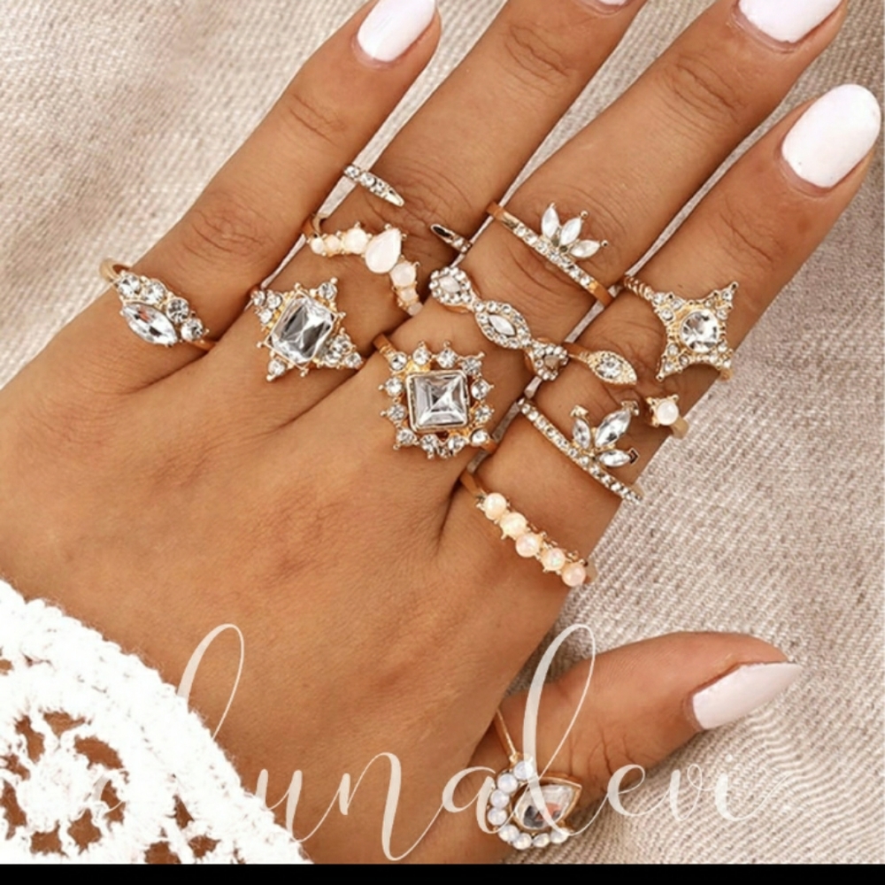 💞CLEARANCE crystal/goldtone rings - Picture 2 of 4